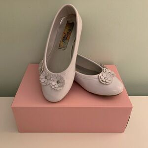 Girls size 12 white floral Rachel flats